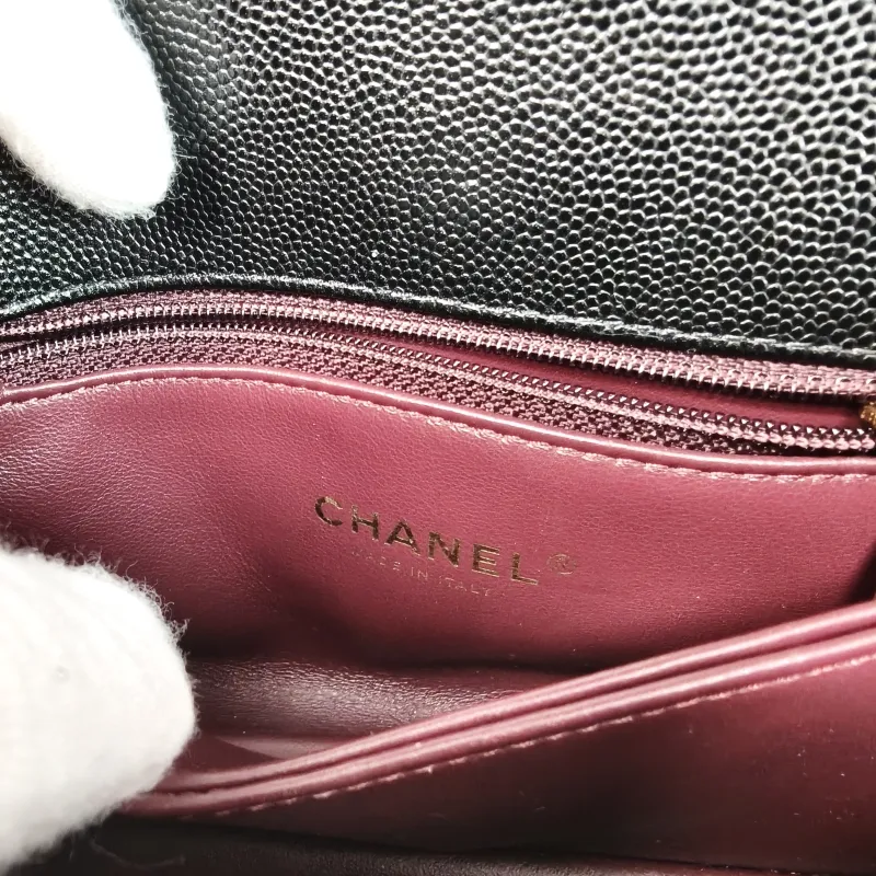 Chanel Crossbody Bag Edition coco handle Black Grained Calfskinmini19 × 9 × 13 cm — detail view 7 of 18