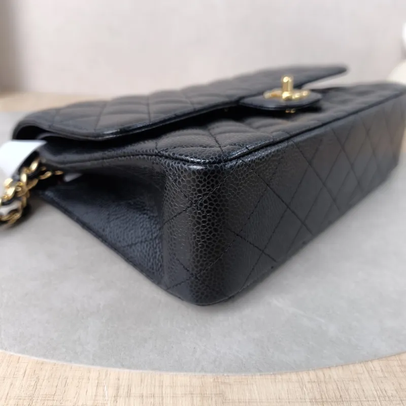Chanel Crossbody Bag Classic Flap CF Black Grained Calfskin Medium 25.5 × 6.5 × 15.5 cm — detail view 6 of 14
