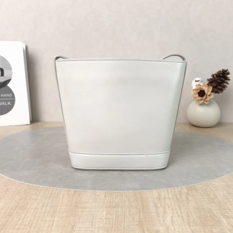 CELINE Shoulder Bag BUCKET TRIOMPHE Bucket Bag White Calfskinmini16 × 7 × 19.5 cm — cover view 3 of 5