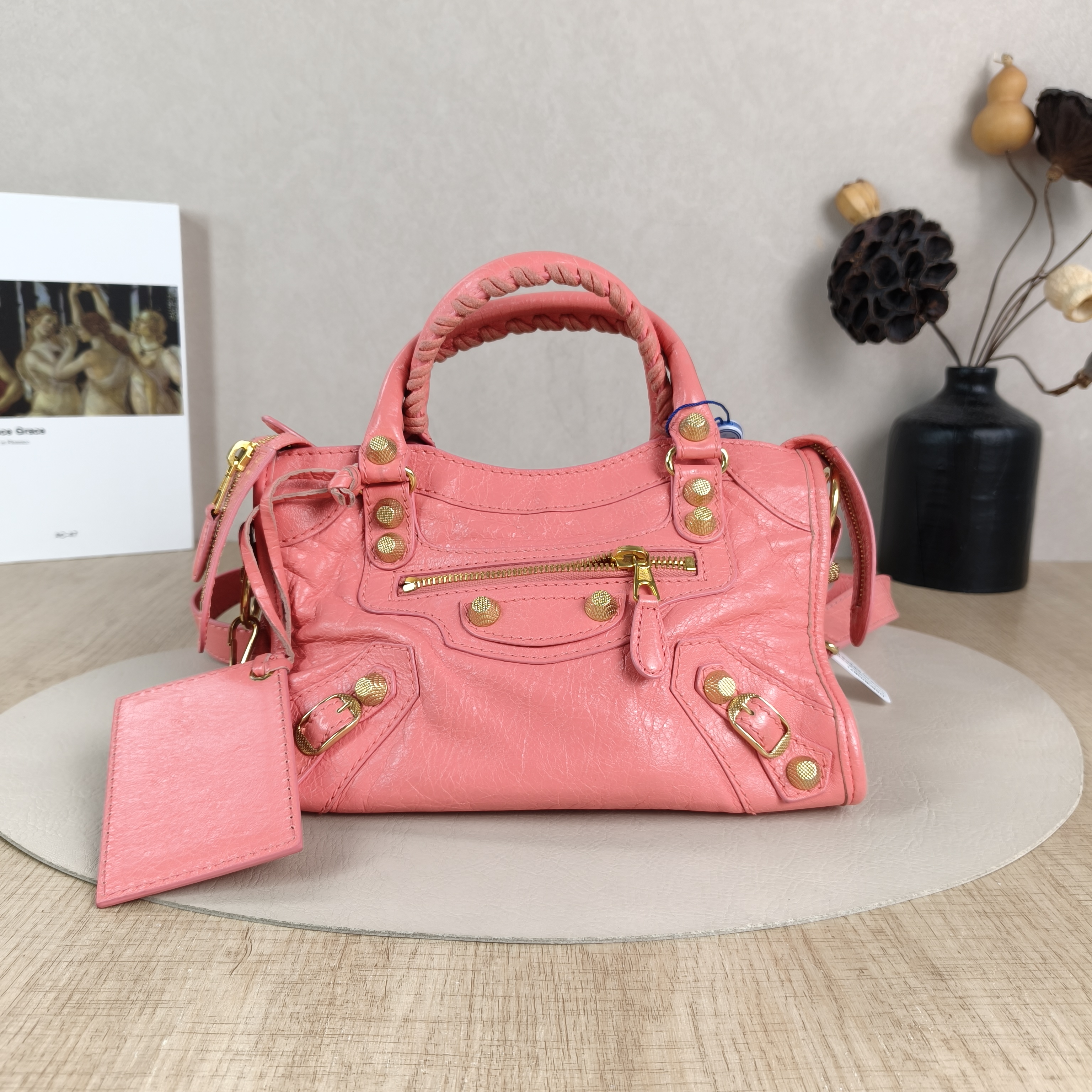 BALENCIAGA Crossbody Bag Classic City Pink Lambskinmini24 × 10 × 16 cm