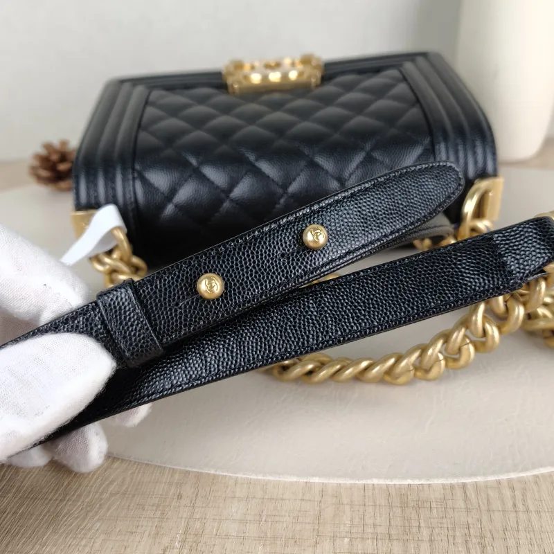 Chanel Crossbody Bag Le Boy​Black Grained Calfskin20.5 × 8.5 × 12 cm — detail view 2 of 15