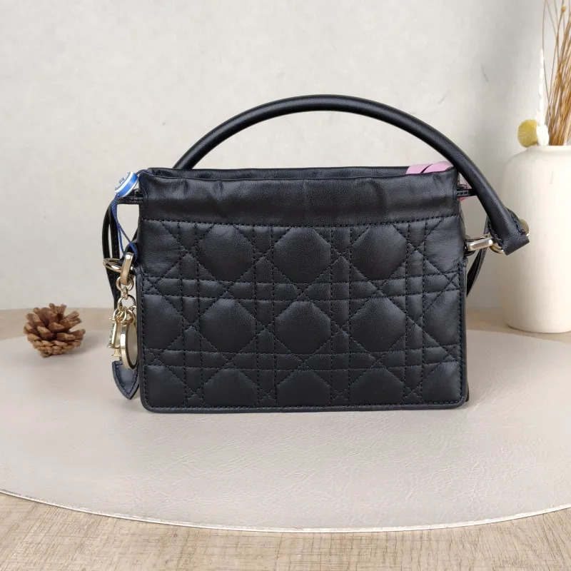 DIOR Crossbody Bag Lady Milly Chain Bag Black Lambskinmini19 × 5 × 13 cm