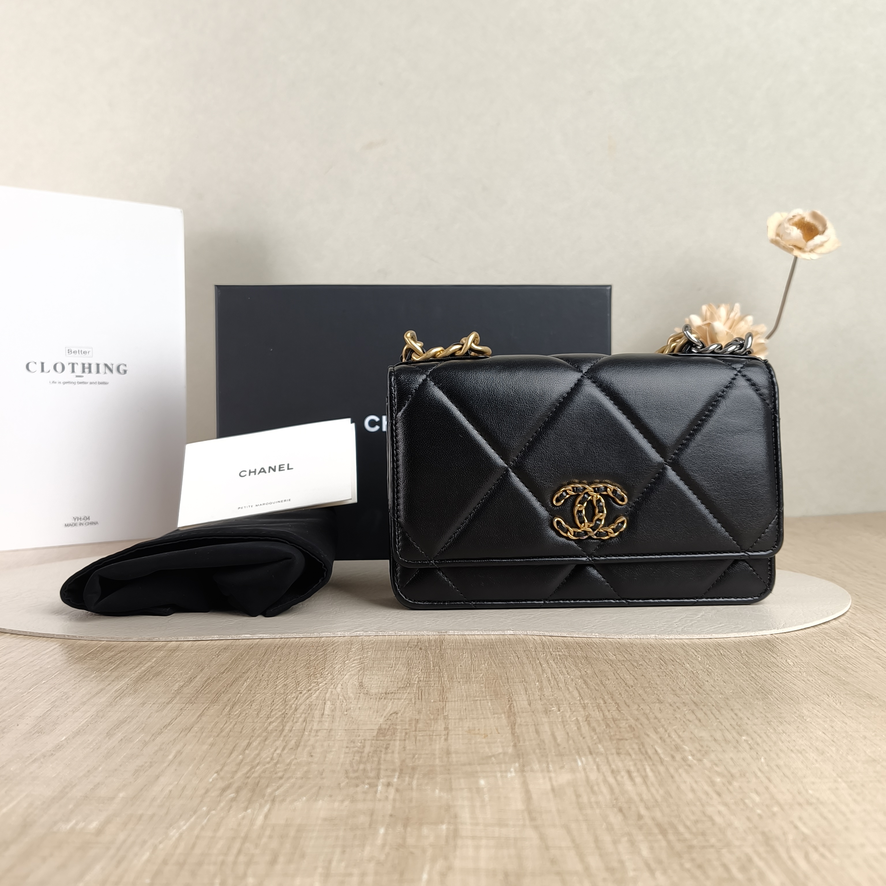 Chanel Crossbody Bag19Bag WOC Black SL ambskinmini19.2 × 3.5 × 12.3 cm — cover view 3 of 6