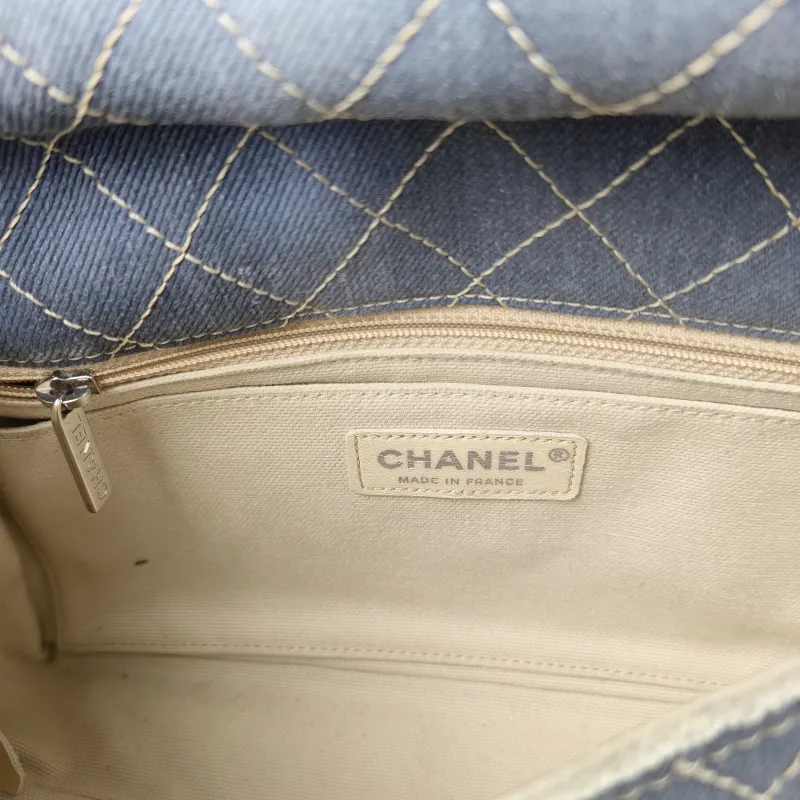 Chanel Crossbody Bag Crossbody Bag Blue 25 × 7 × 14 cm 20 — detail view 2 of 11