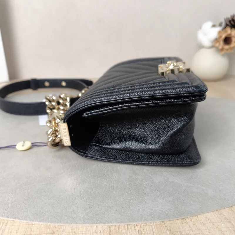Chanel Crossbody Bagv leboy Black Grained Calfskin Small20.5 × 8.5 × 12 cm — detail view 9 of 13