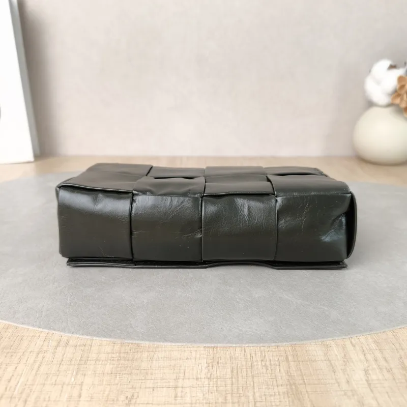 Bottega Veneta Crossbody Bag Cassette Woven Calfskin 18 × 5 × 9.5 cm — cover view 3 of 6