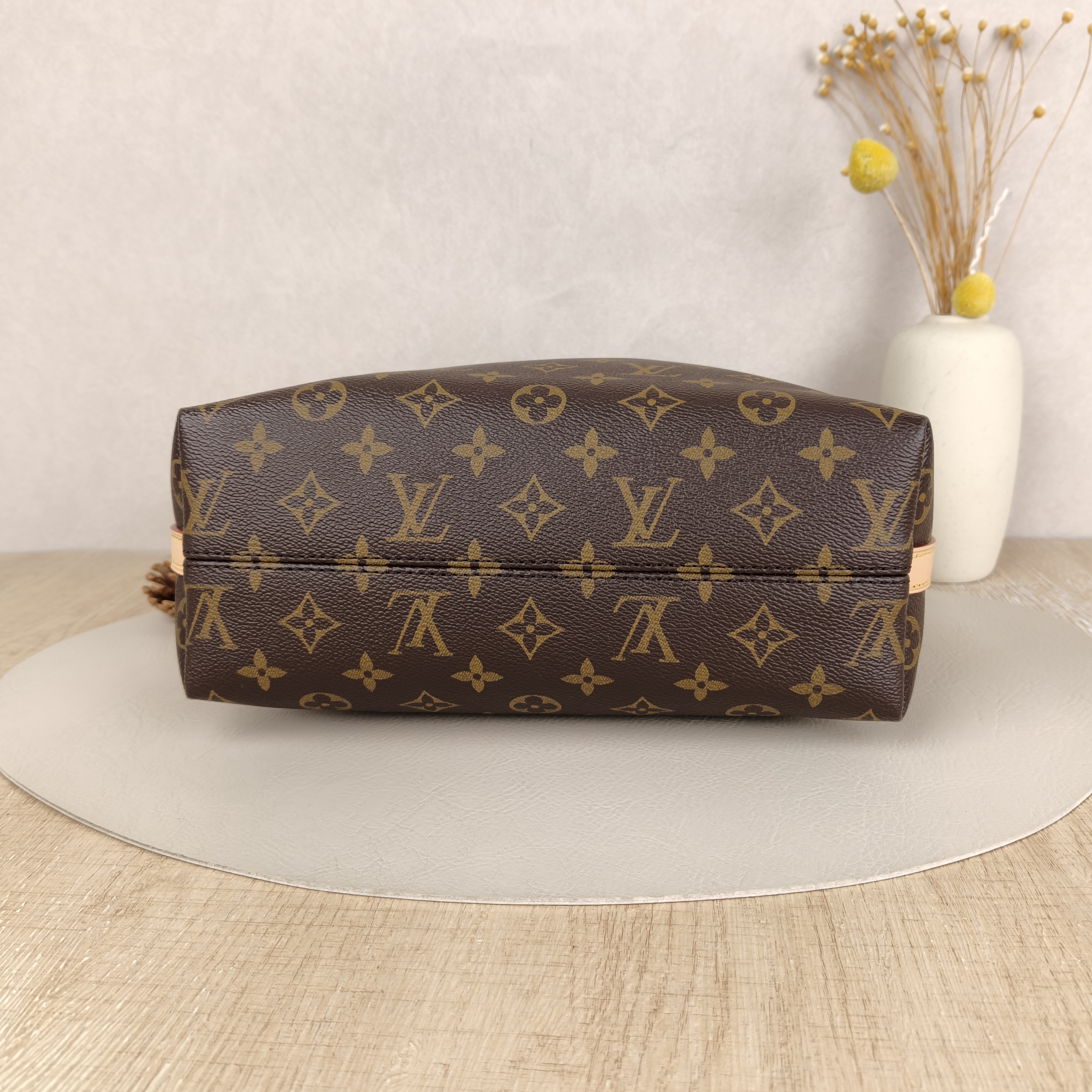 Louis Vuitton Multipass Shoulder Bag Monogrampvc Microchip Edition · Shoulder Strap Dust Bag · 26 × 10 × 18 cm — cover view 9 of 9
