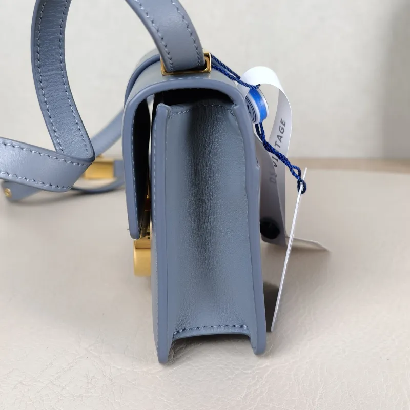 DIOR Shoulder Bag 30Montaigne 30 Calfskin Mini 15 × 4 × 11 cm — detail view 4 of 12