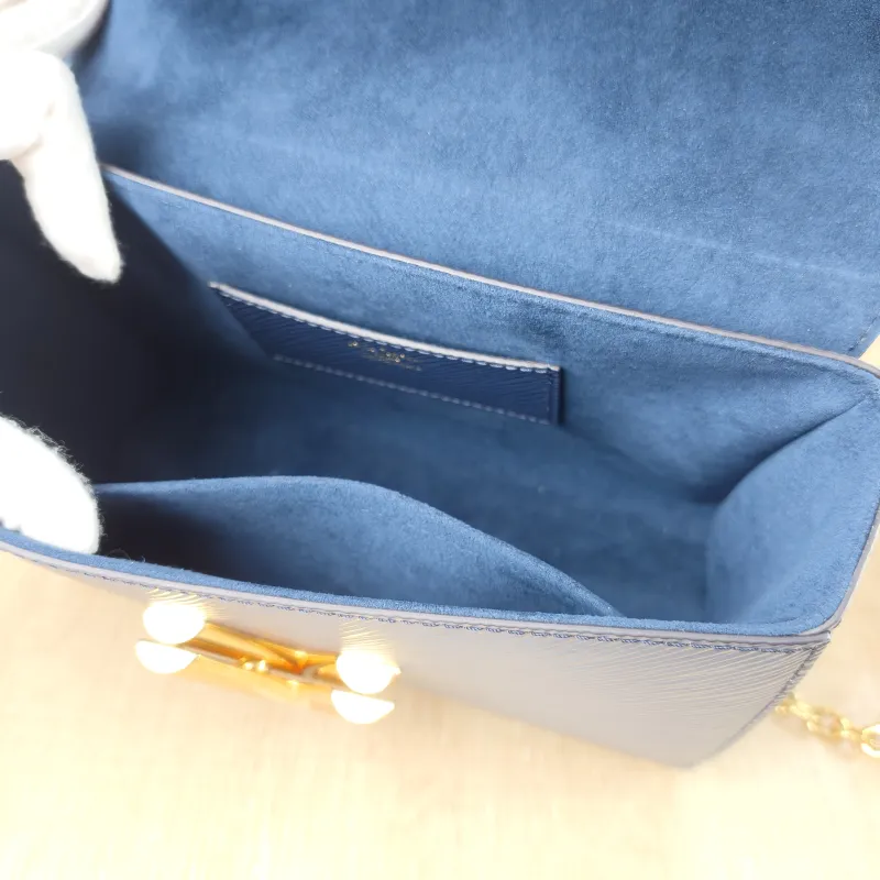 Louis Vuitton Crossbody Bag Twist Navy Epi Embossed Calfskin Medium 23 × 9.5 × 17 cm — detail view 11 of 14