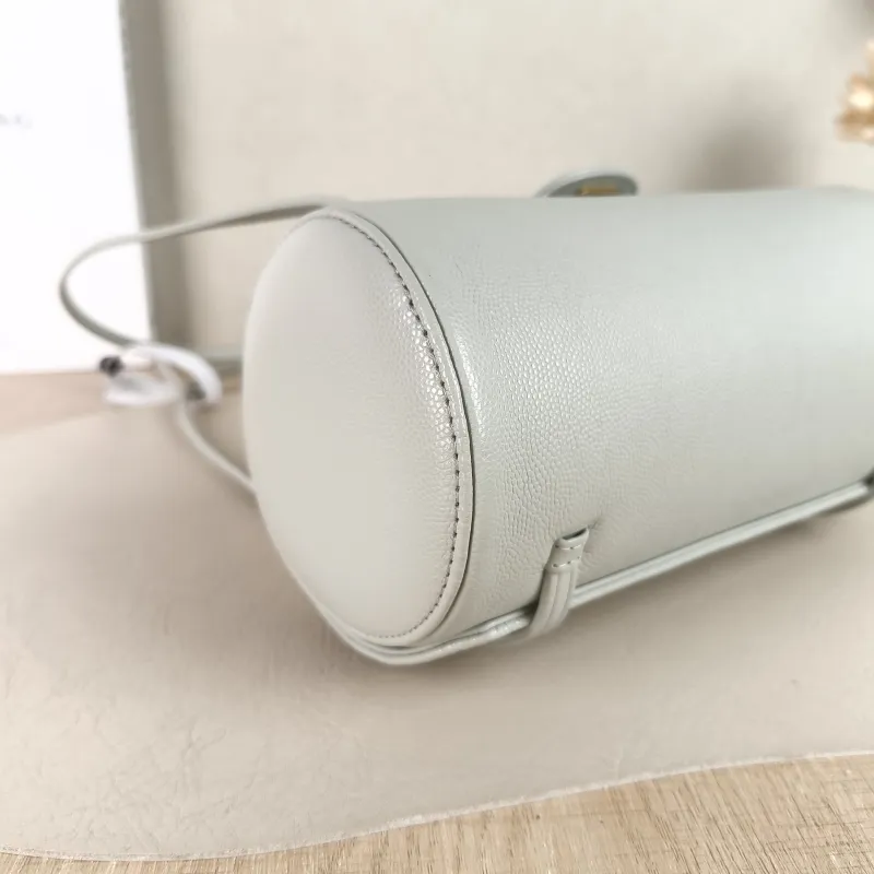 Chanel Crossbody Bag Bowling Bag Green Calfskin 20 × 10 × 10 cm Microchip Edition — detail view 8 of 11