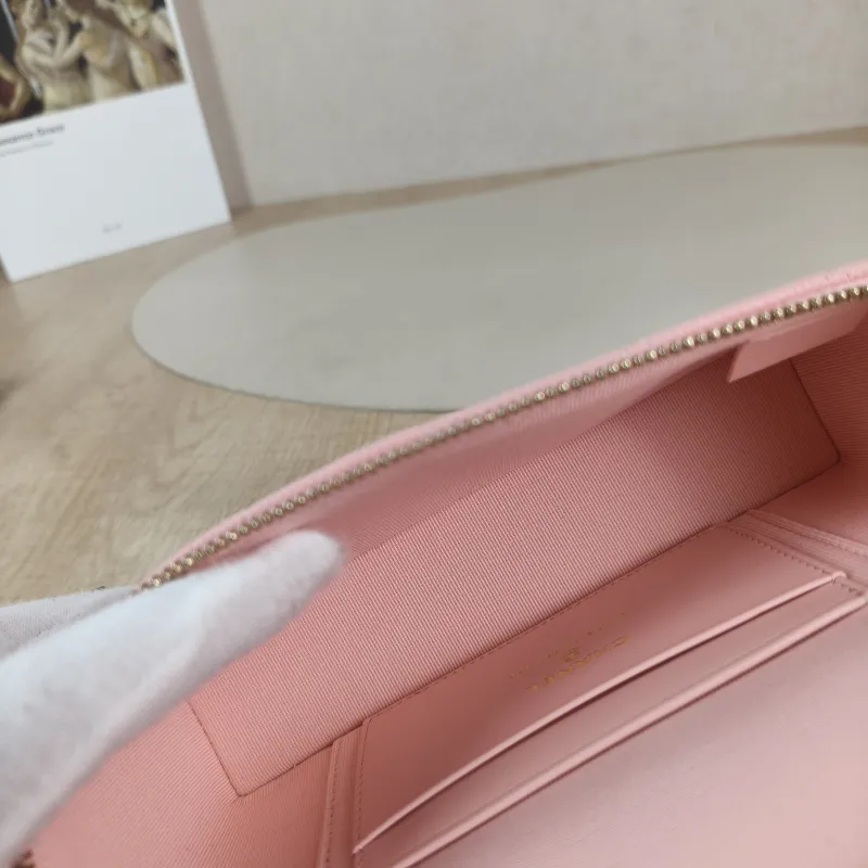 Chanel Crossbody Bag lp Box Bag Top Handle Crossbody Bag Pink Grained Calfskin 19 × 5 × 12 cm — detail view 12 of 13