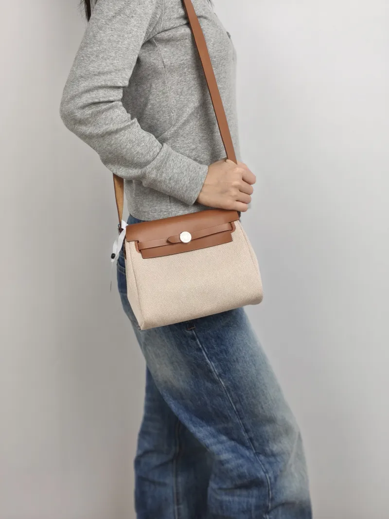 Hermès Shoulder Bag Herbag Zip 20 Berliner Canvas Canvas Mini 20 × 7 × 17 cm G — on-model view 2 of 3