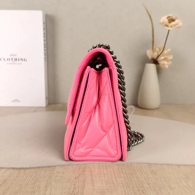 BALENCIAGA Shoulder Bag CRUSH Chain Bag Neon Pink Calfskin Small25 × 8 × 15 cm — detail view 4 of 14