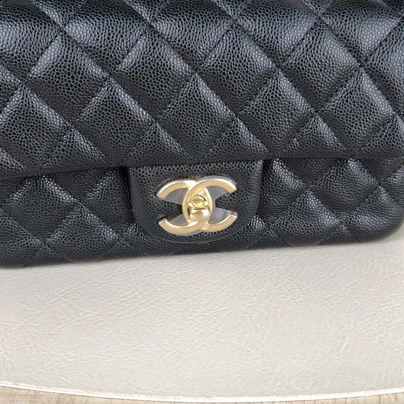 Chanel Crossbody Bag25b mini Black Grained Calfskin One Size20 × 6 × 12 cm — detail view 6 of 14