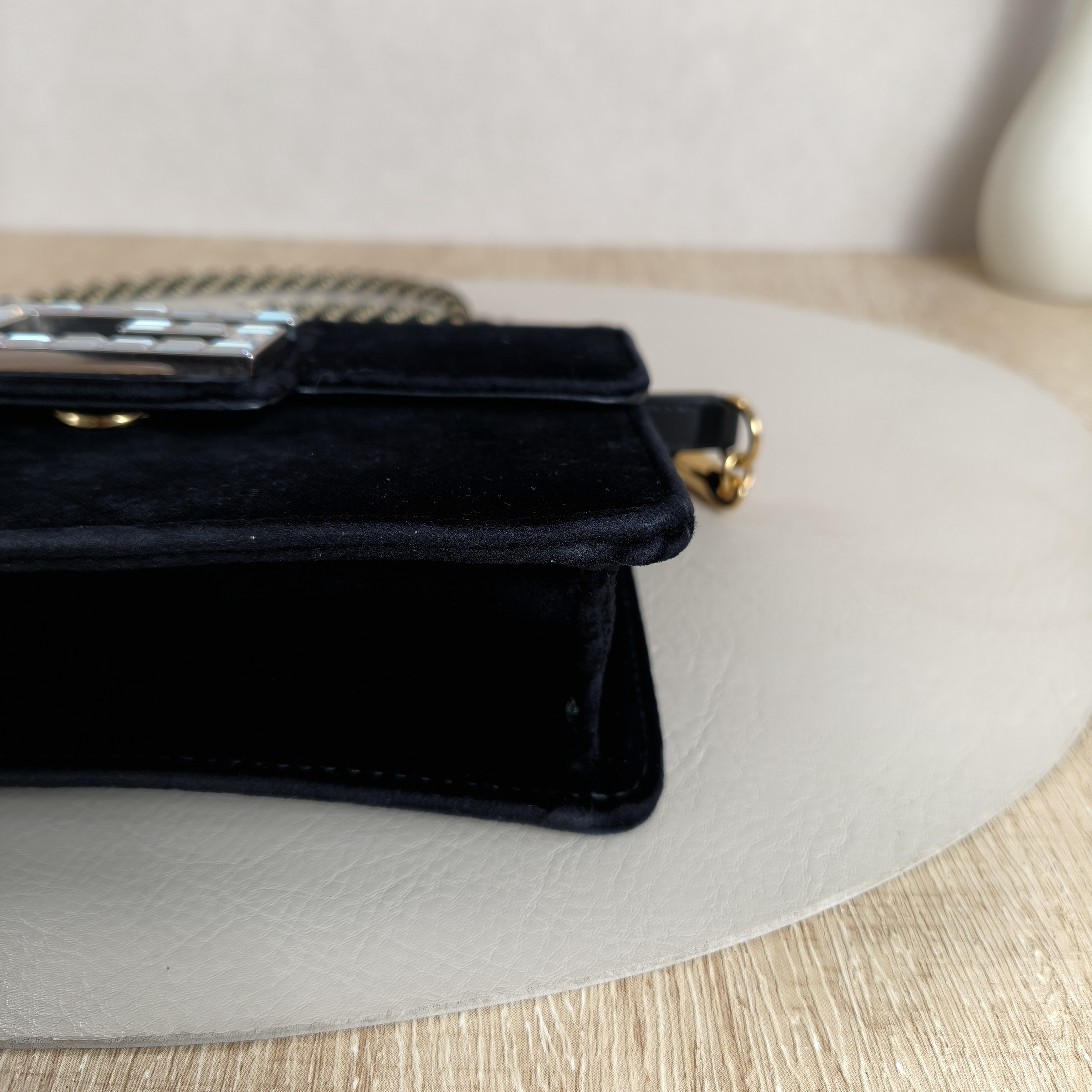 GUCCI Crossbody Bag Crossbody Bag Black Velvet One Size20 × 5 × 13 cm — cover view 2 of 10