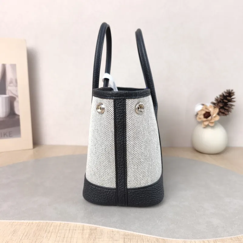 Hermès Top Handle Bag Neo Garden 23 Mini Black · Beige Canvas · Negonda Calfskin Mini 23 × 10 × 16 cm G — detail view 5 of 11