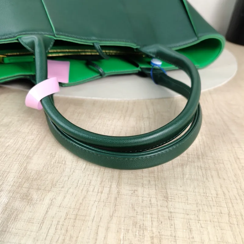 Bottega Veneta Top Handle Bag Arco Woven Tote Bag Green Lambskin Small 30 × 11.5 × 20 cm — detail view 1 of 13