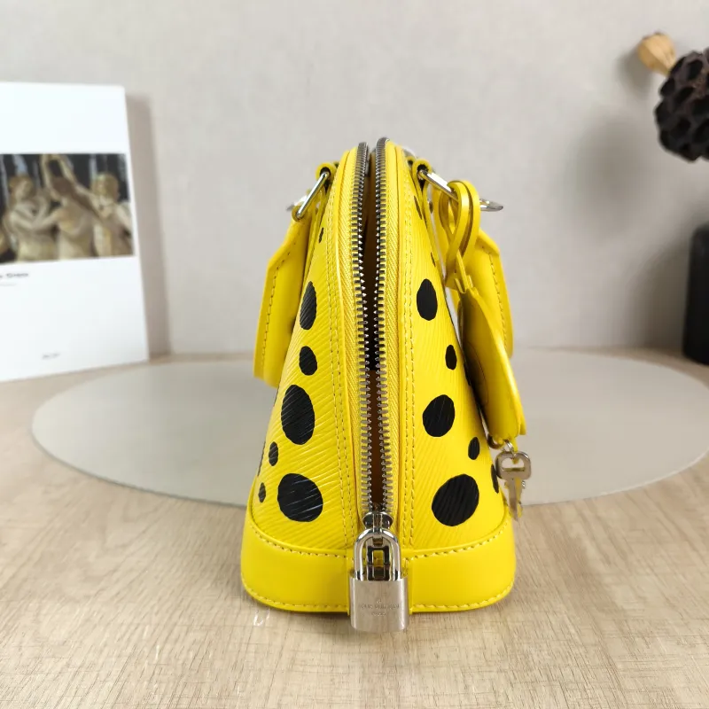 Louis Vuitton Top Handle Bag Alma BB Epi Embossed Calfskin BB 23.5 × 11.5 × 17.5 cm — detail view 6 of 13