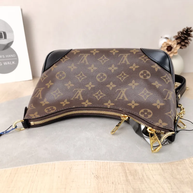 Louis Vuitton Crossbody Bag Boulogne PVC Small 26 × 9.5 × 16 cm — detail view 6 of 13