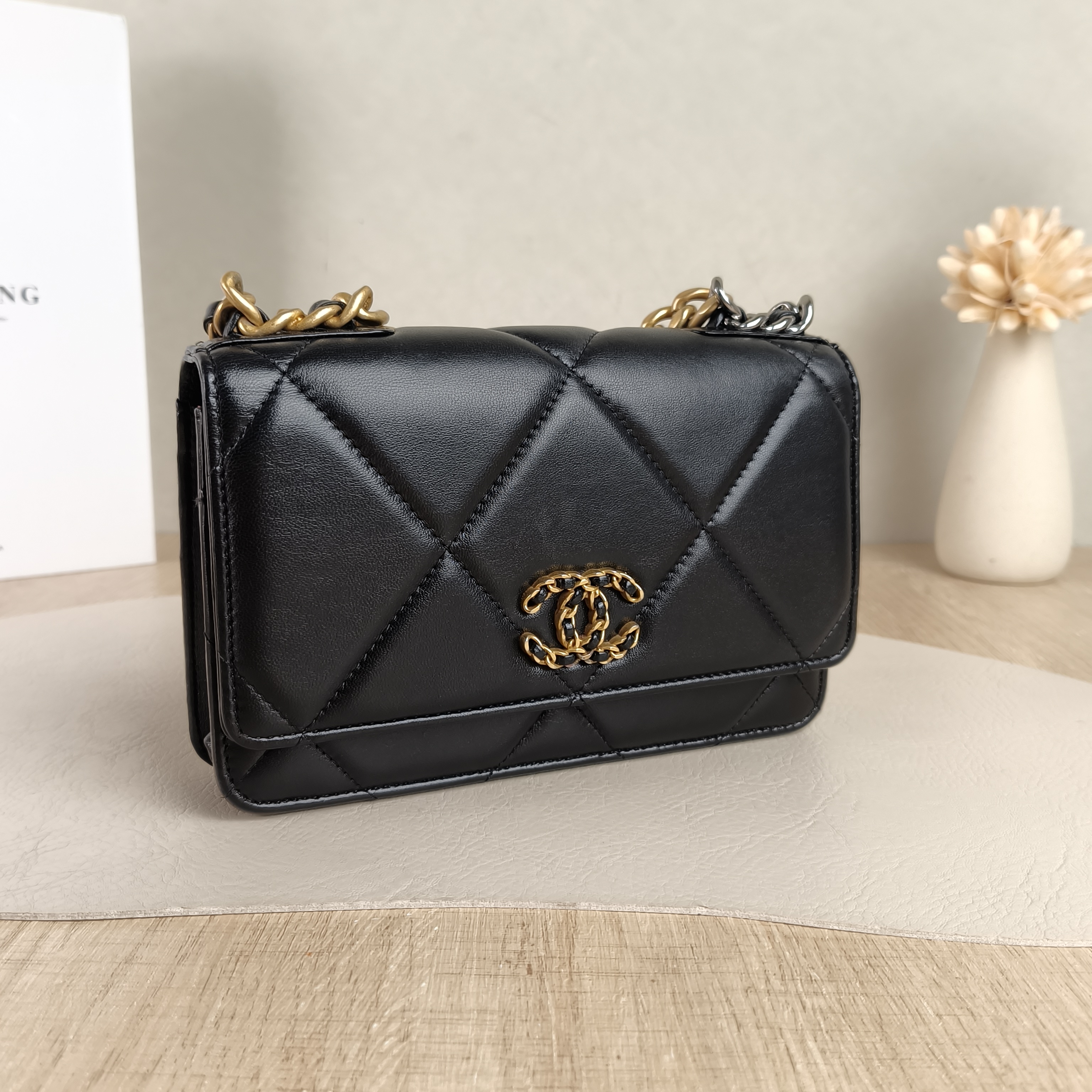 Chanel Crossbody Bag19Bag WOC Black SL ambskinmini19.2 × 3.5 × 12.3 cm — cover view 6 of 6