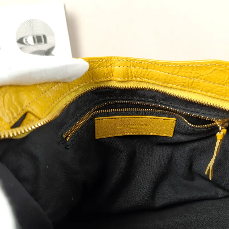 BALENCIAGA Crossbody Bag Classic City Yellow Lambskin Small 30 × 10 × 21 cm — detail view 9 of 12