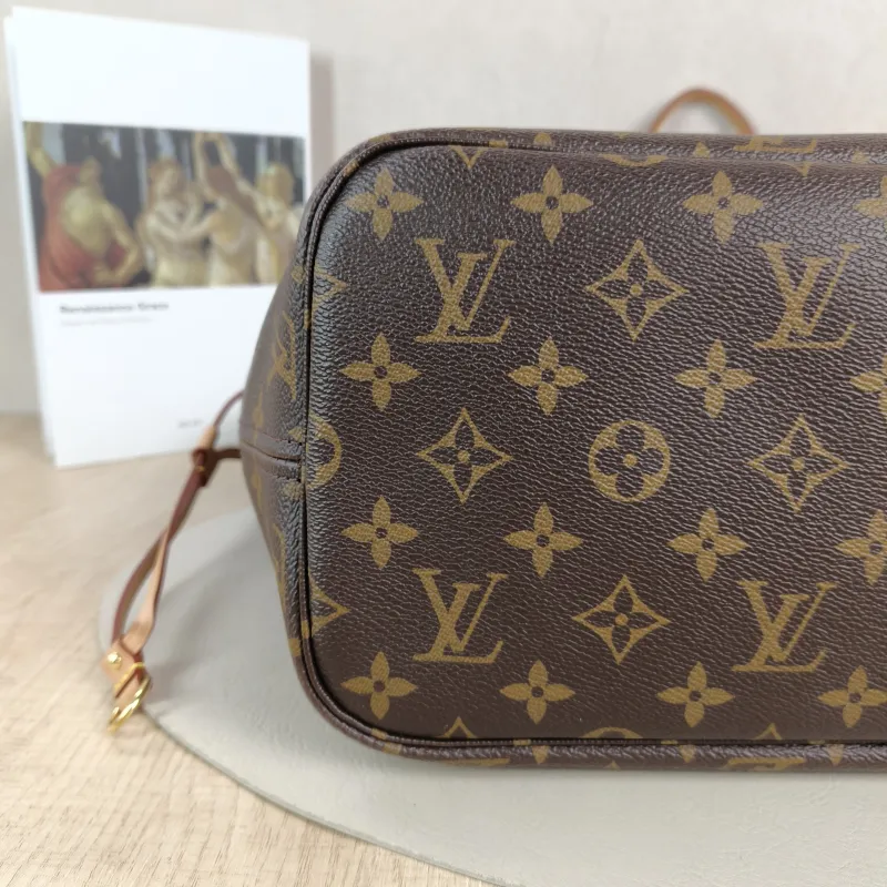 Louis Vuitton Shoulder Bag Neverfull Monogram PVC Medium31 × 14 × 28 cm — detail view 4 of 12