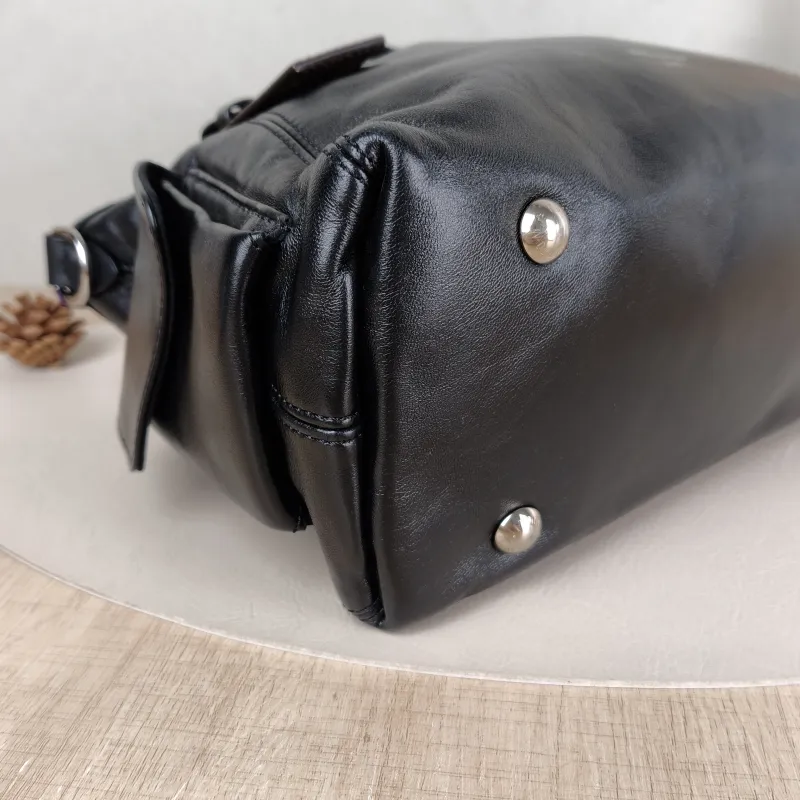 Louis Vuitton Crossbody Bag Carryall Cargo Vibe Black SL ambskin Small 33.5 × 15 × 23 cm — detail view 9 of 14