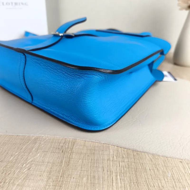 Hermès Shoulder Bag Halzan 25 Evercolor Calfskin Small 25 × 8 × 17 cm B — detail view 8 of 12
