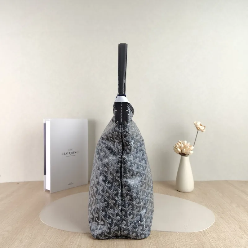 GOYARD Shoulder Bag Boheme Hobo​ Grey ine Canvas Small 43 × 14 × 27 cm — detail view 6 of 9
