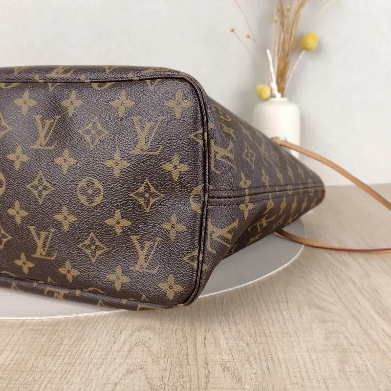 Louis Vuitton Shoulder Bag Neverfull Monogram Sun Yitian Edition PVC Medium 31 × 14 × 28 cm — detail view 13 of 13