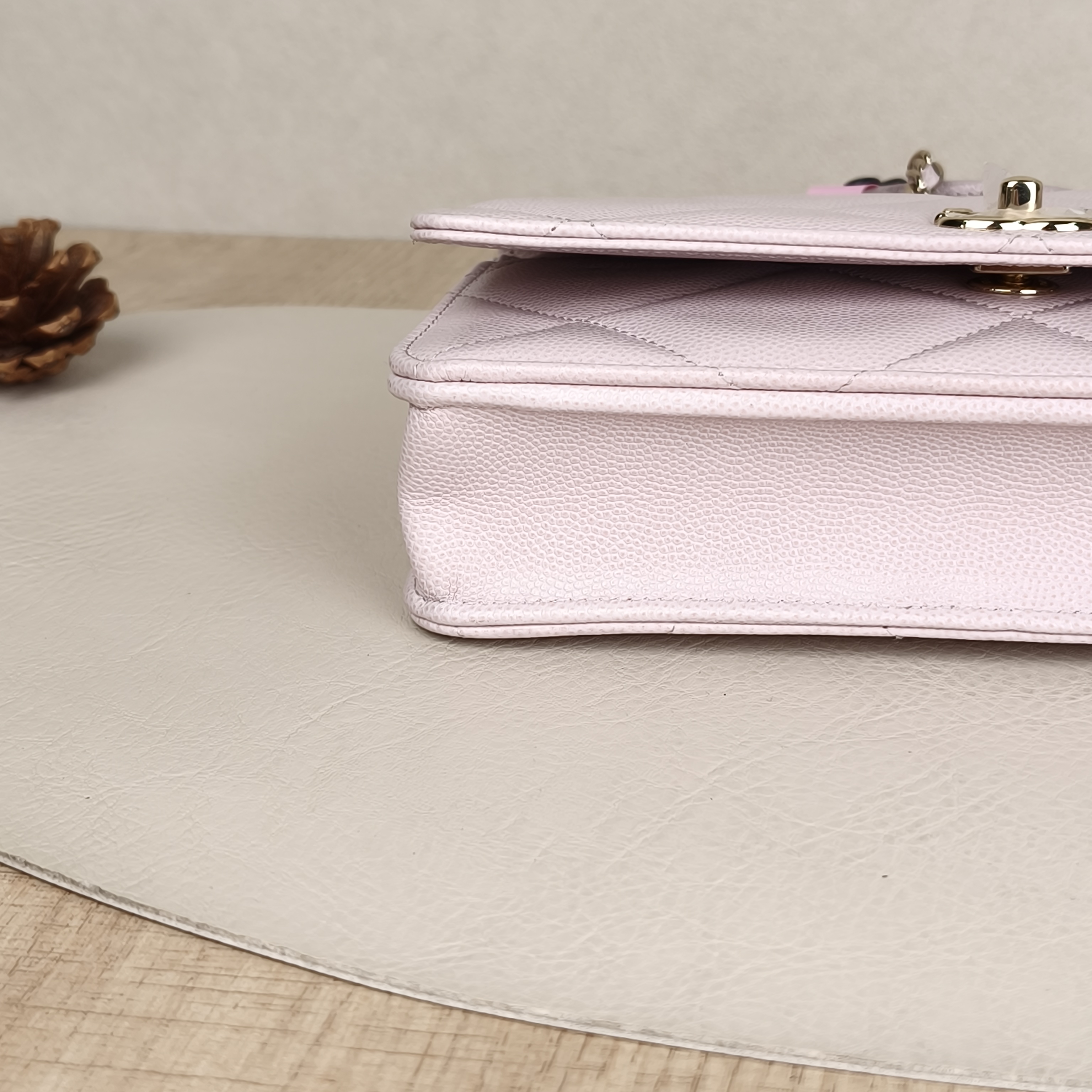 Chanel Crossbody Bag25k woc Pink Grained Calfskin One Size19.2 × 3.5 × 12.3 cm — cover view 4 of 9