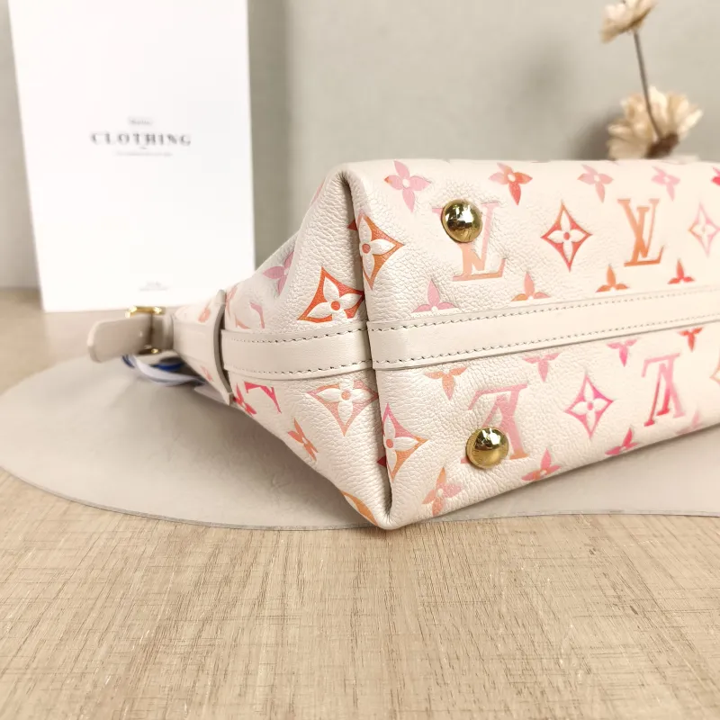 Louis Vuitton Crossbody Bag Carryall Calfskin Small29.5 × 12 × 24 cm — detail view 14 of 14