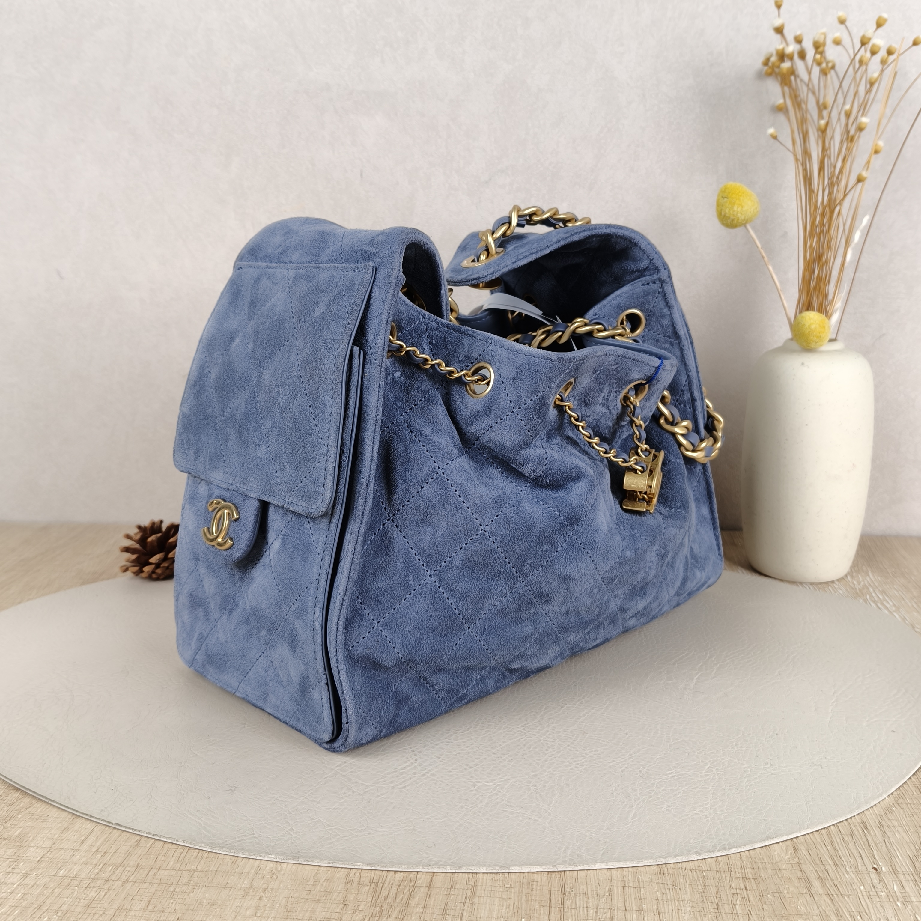 Chanel Shoulder Bag25Bag Blue Suede Small26 × 14 × 30 cm — cover view 9 of 9