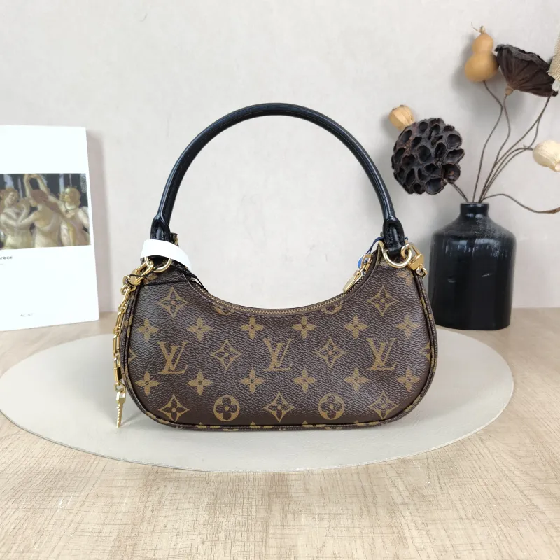 Louis Vuitton Shoulder Bag Catchy Monogram PVC Small 24 × 6 × 10 cm — cover view 3 of 6
