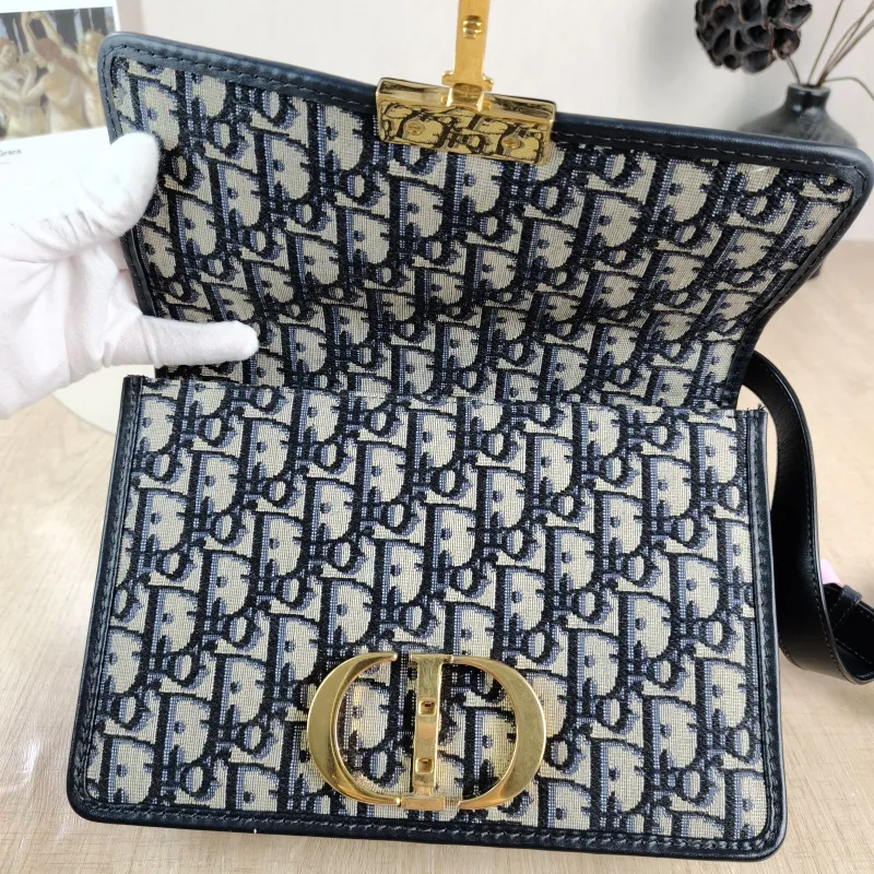 DIOR Crossbody Bag 30Montaigne 30 Edition Canvas Medium 24 × 8 × 17 cm — detail view 9 of 11