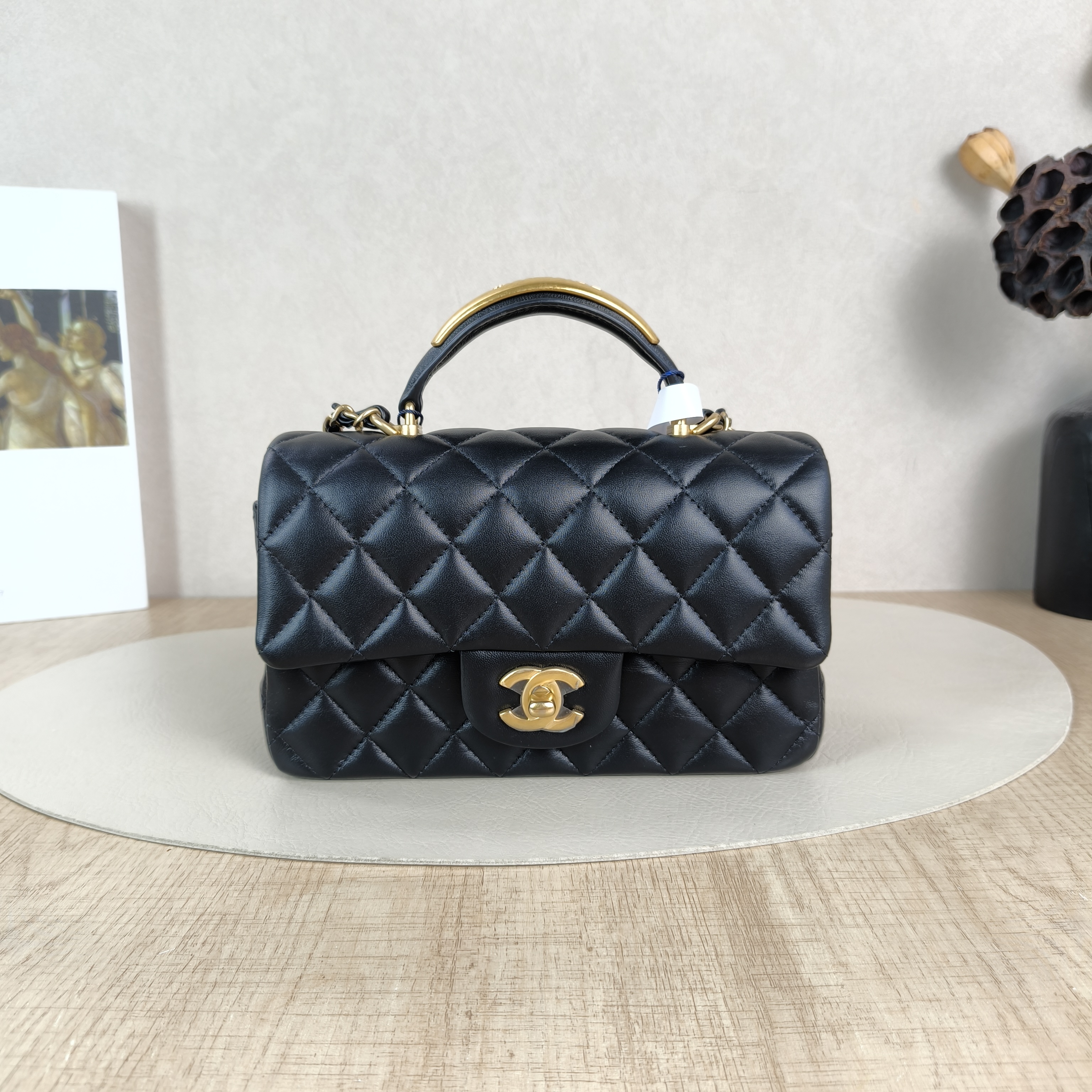 Chanel Crossbody Bag mini Black Lambskin mini20 × 6 × 12 cm