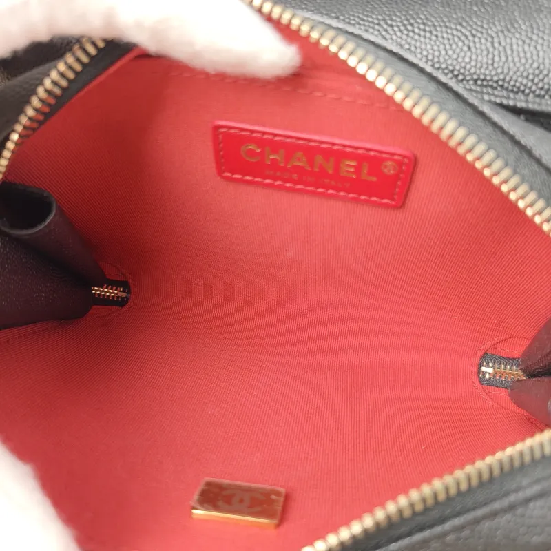 Chanel Crossbody Bag Edition Black Grained Calfskin 18 × 6 × 13.5 cm Microchip Edition — detail view 14 of 14