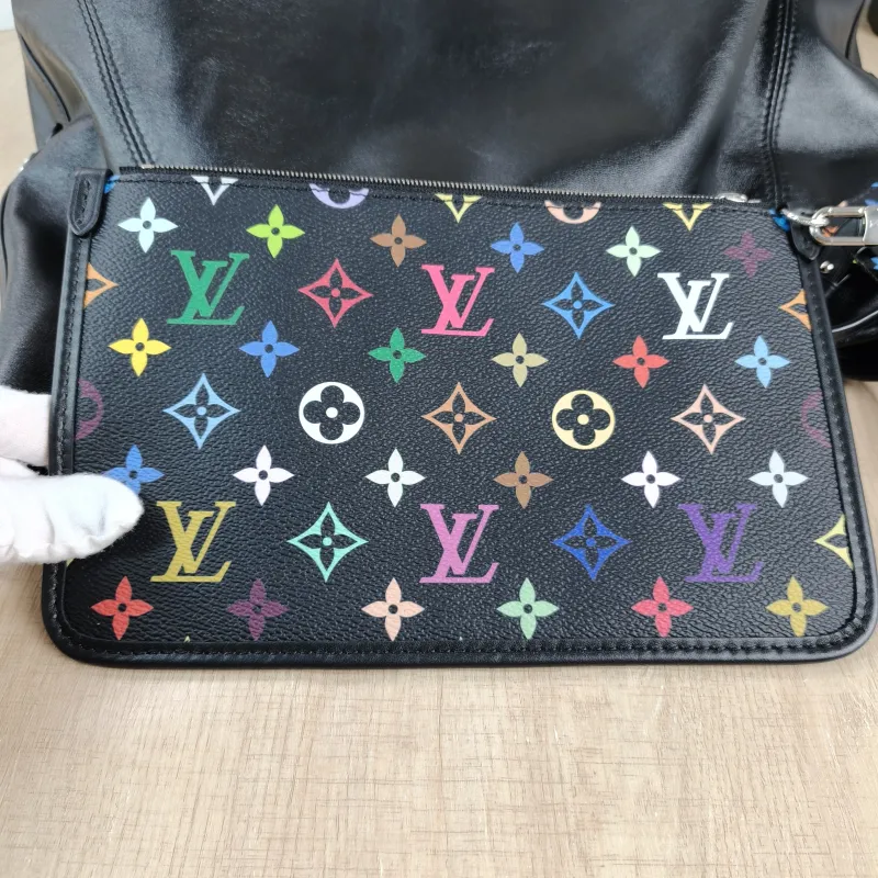 Louis Vuitton Crossbody Bag Carryall Vibe Black · Multicolore SL ambskin Medium 39 × 15 × 30 cm — detail view 11 of 13