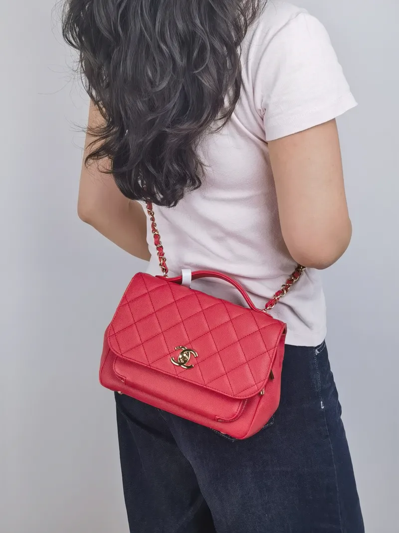 Chanel Crossbody Bag affinity Messenger Bag Red Grained Calfskin Medium 22 × 9.5 × 16 cm 25 — on-model view 2 of 3