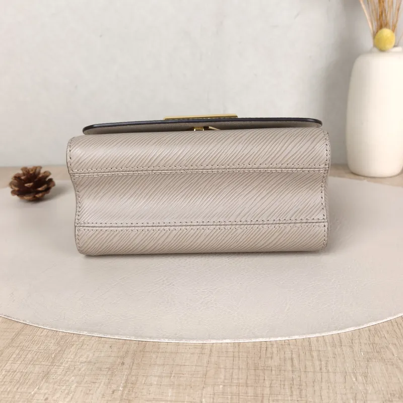 Louis Vuitton Crossbody Bag Twist Epi Embossed Calfskin Small 19 × 9 × 15 cm — cover view 4 of 5