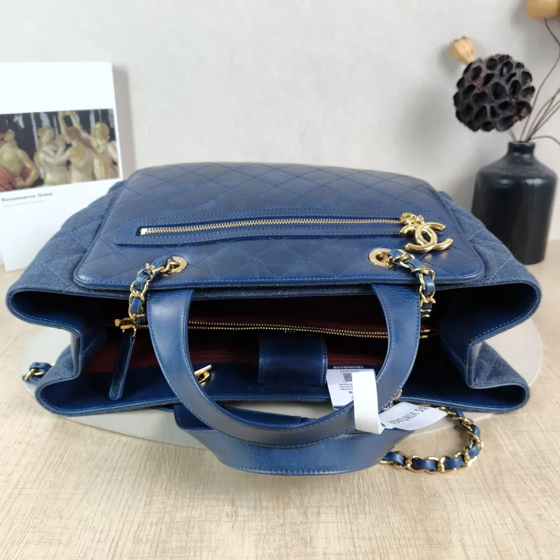 Chanel Shoulder Bag tote Blue One Size35 × 12 × 26 cm — detail view 3 of 13