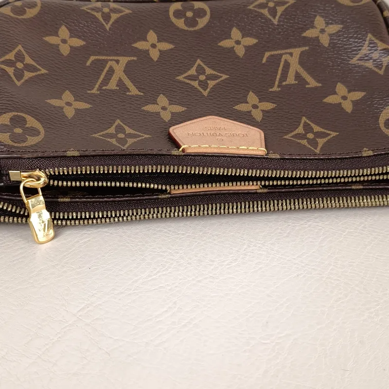 Louis Vuitton Crossbody Bag Multi Pochette Accessoires Shoulder Strap PVC Small 24 × 4 × 13.5 cm — detail view 5 of 15