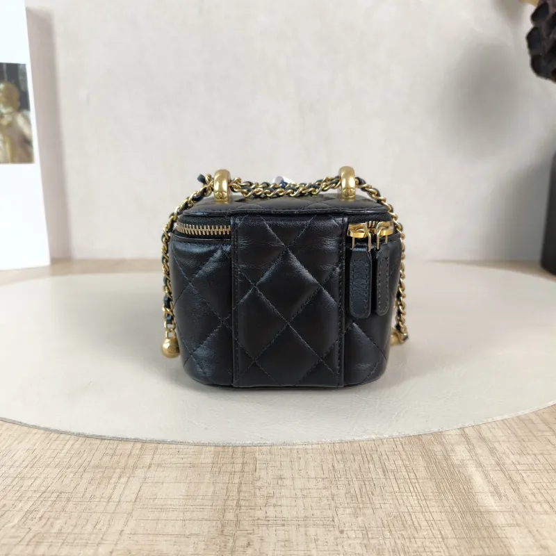 Chanel Crossbody Bag Black Lambskin One Size10 × 7 × 9 cm — cover view 2 of 5