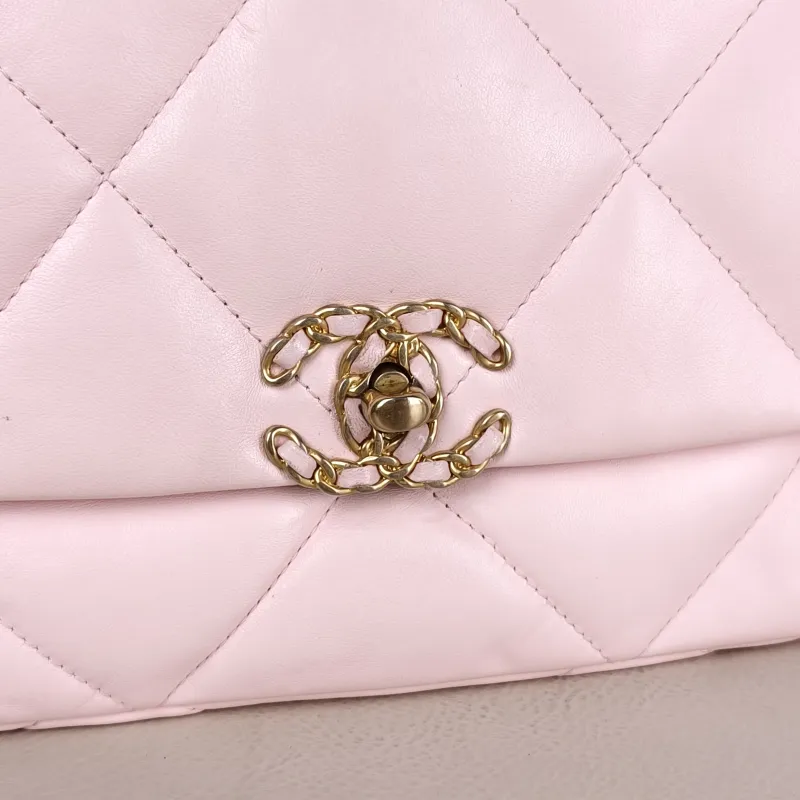 Chanel Crossbody Bag 19Bag Pink SL ambskin Small 26 × 9 × 16 cm — detail view 2 of 14