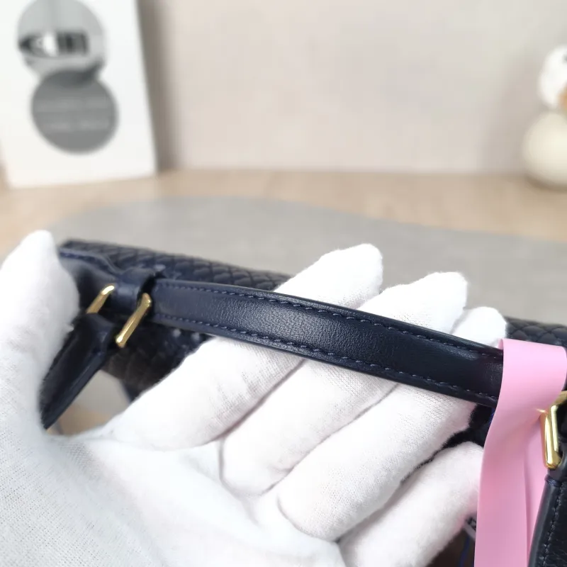 Loro Piana Crossbody Bag Extra Pocket L19Navy Lambskin One Size19 × 7 × 11.5 cm — detail view 6 of 12