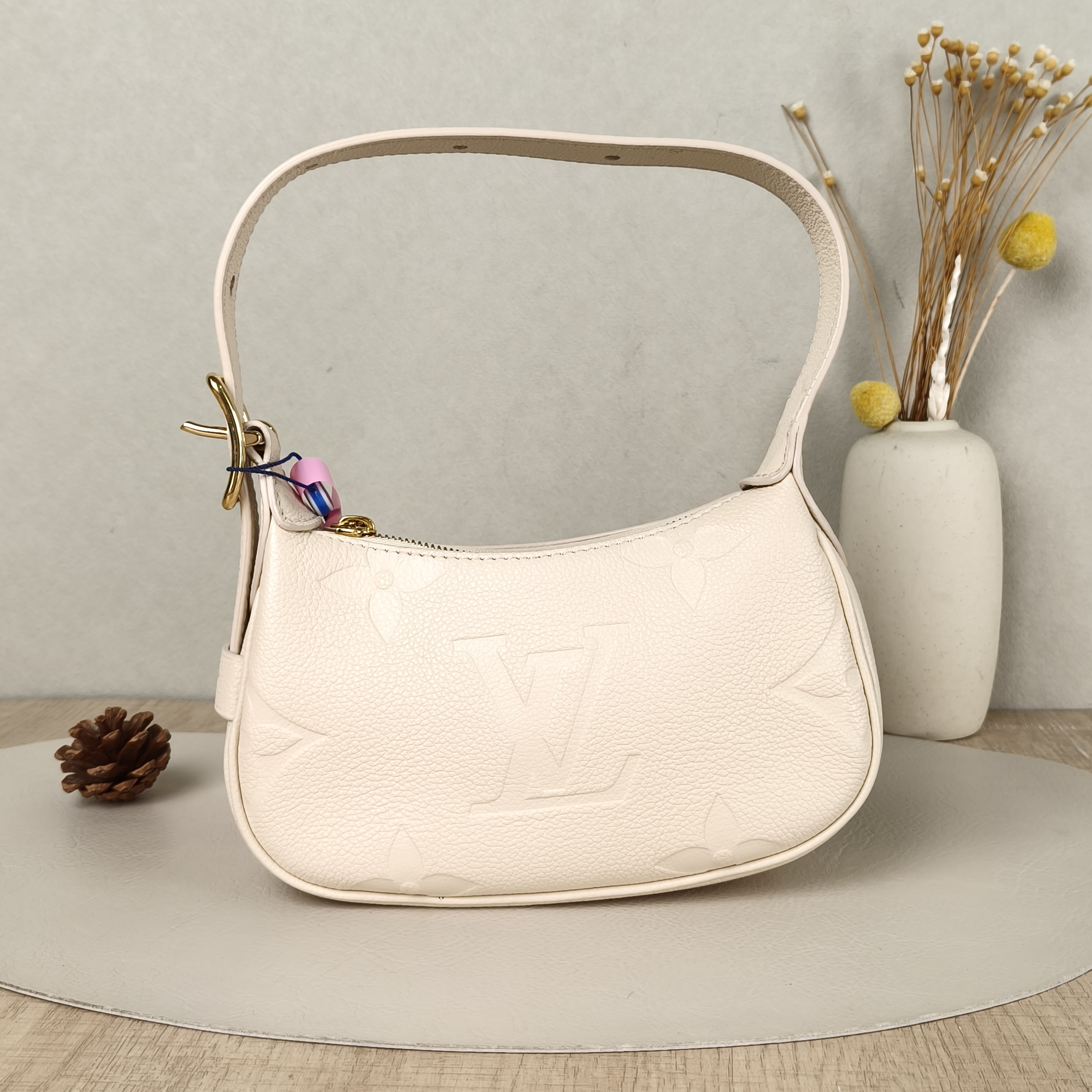 Louis Vuitton Shoulder Bag Moon White Calfskinmini20.5 × 5 × 11 cm — cover view 3 of 5