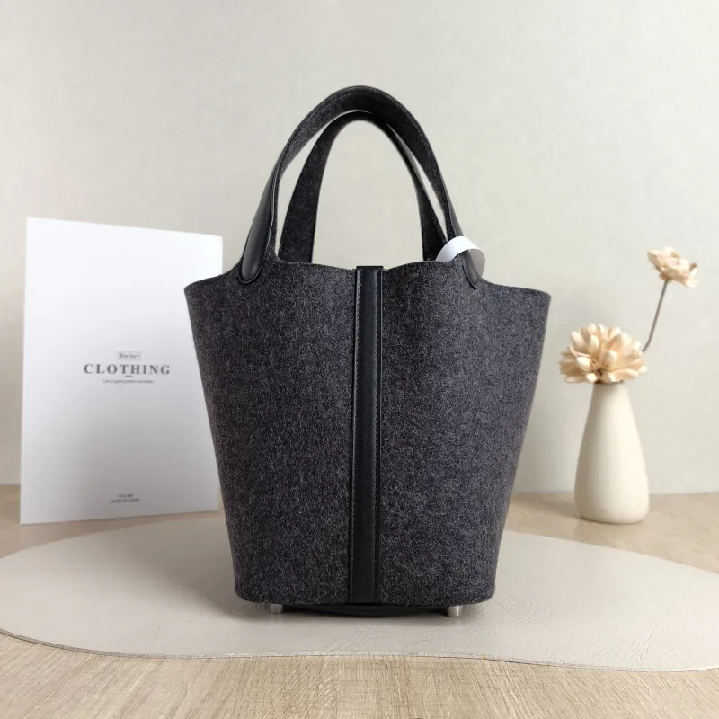Hermès Top Handle Bag Picotin Lock 18 18 89Black Small 18 × 13 × 18 cm U — cover view 5 of 5