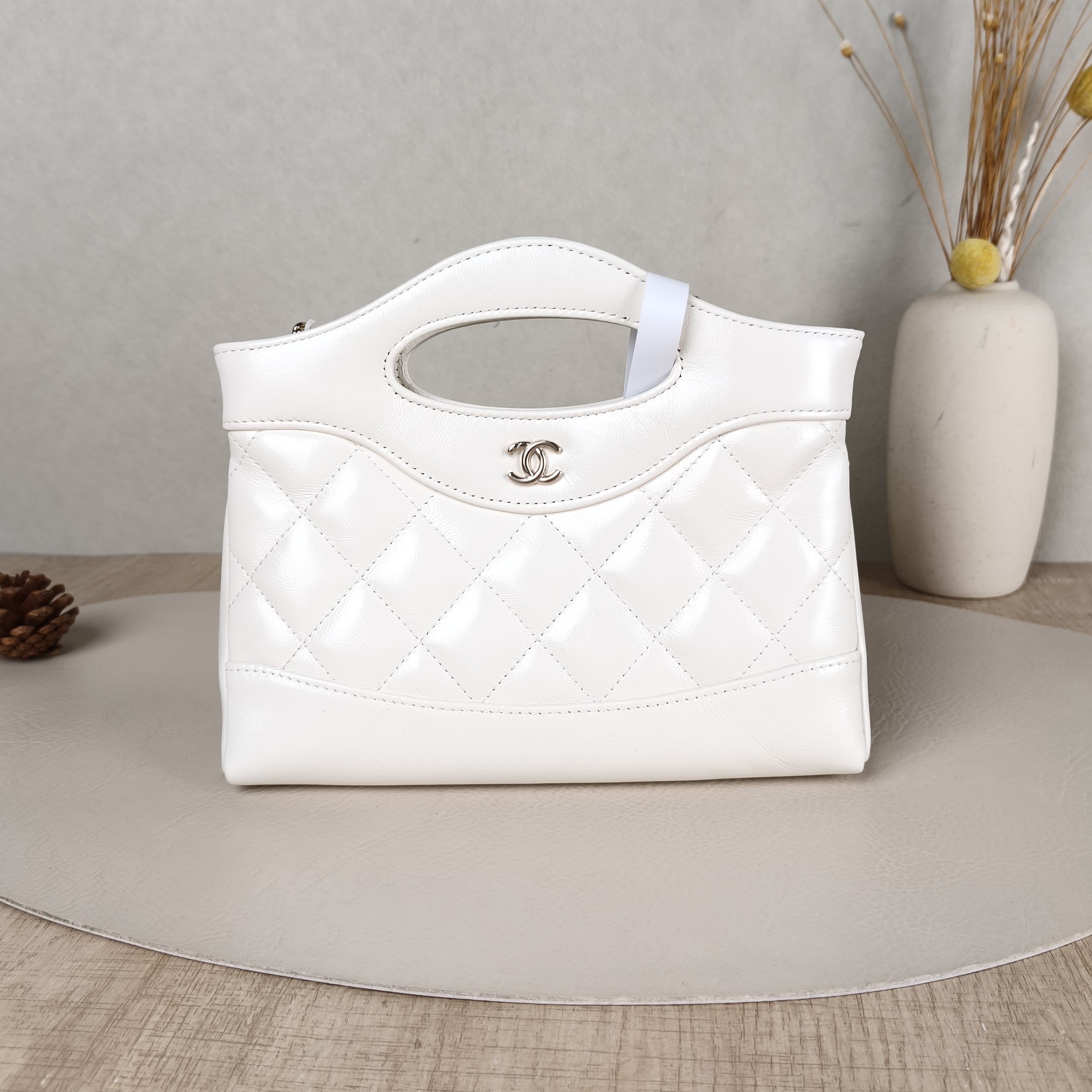Chanel Crossbody Bag31Bag White Waxed Leathernano20.5 × 3.5 × 17 cm