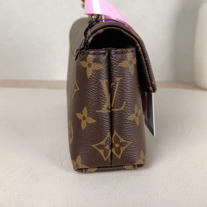 Louis Vuitton Crossbody Bag MADELEINE Monogram PVC nano 21 × 6 × 12.5 cm — detail view 7 of 12