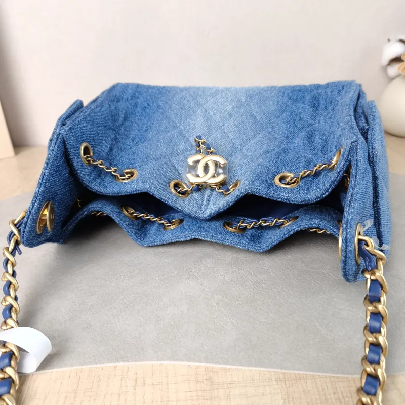 Chanel Crossbody Bag 25Bag Blue Mini 22 × 12.5 × 20 cm — detail view 11 of 12